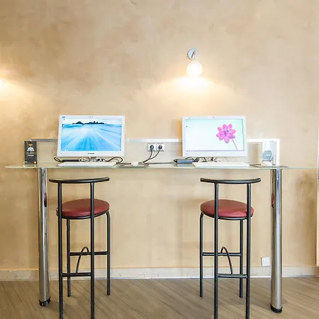 Pam Fully Renovated 4* Niza